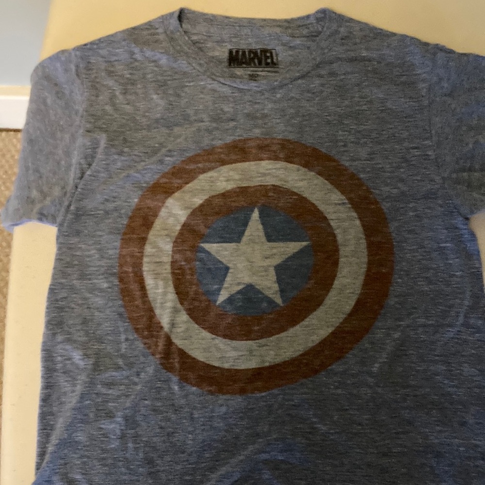 Youth Marvel Captain America T size M